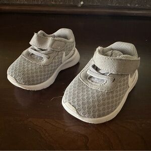 Infant Nike 2c. Worn a few times. Perfect condition